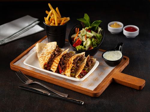 BİFTEKLİ QUESADİLLA